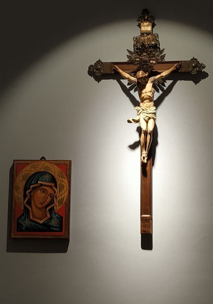 Crocifisso Cappella Missionari Consolata Fossano