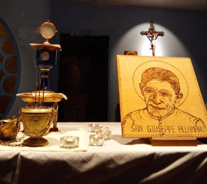 Santissimo con Allamano